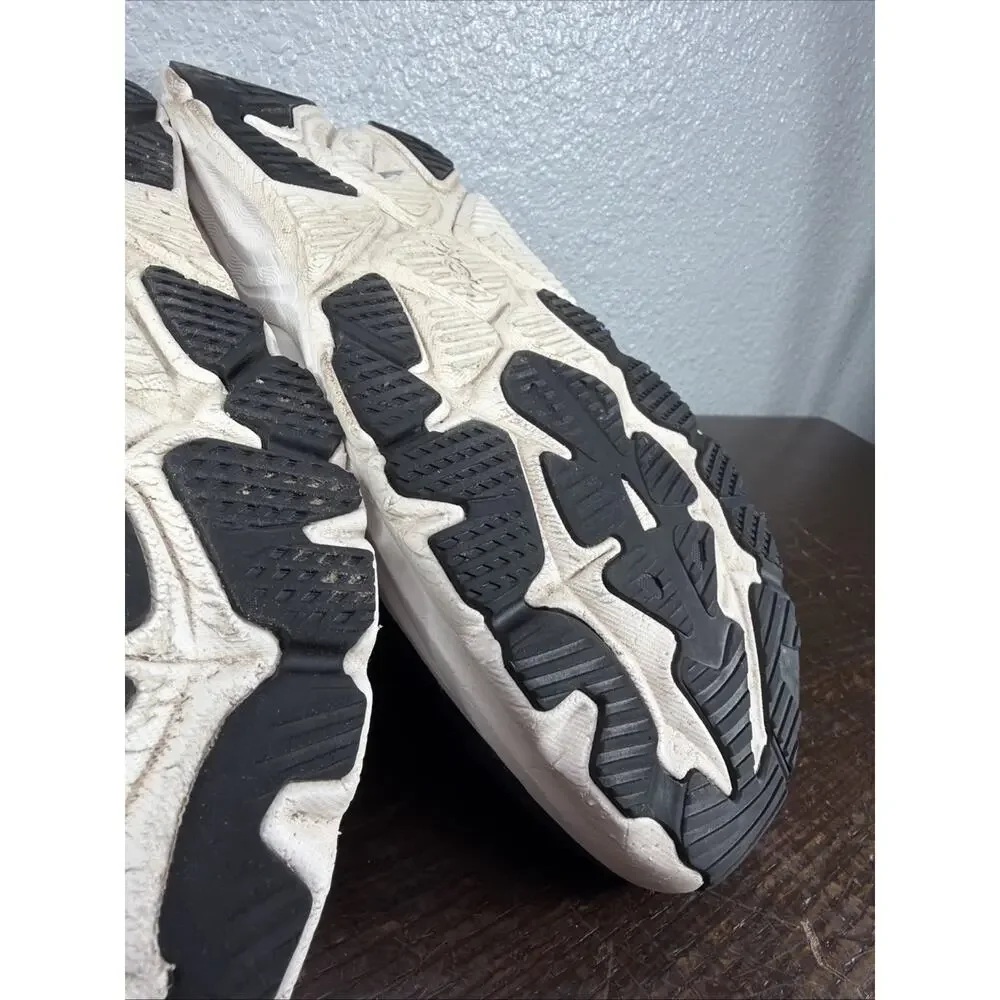 Hoka Arahi 8 Wide Women's Size 8.5D Black White Running Shoes Comfort Sneakers